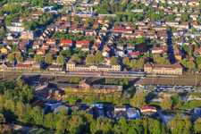 Bahnhof aus Westen im Ortsteil Lauda in Lauda-Königshofen im Bundesland Baden-Württemberg, Deutschland