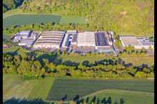 Luftbild von Roto Campus und Roto Frank DST Produktions-GmbH sowie  MAAS Bauzentrum GmbH im Ortsteil Edelfingen in Bad Mergentheim im Bundesland Baden-Württemberg, Deutschland
