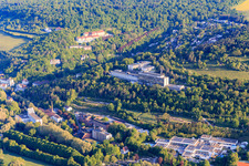 Rehaklinik Ob der Tauber, dahinter  Reha-Zentrum Bad Mergentheim, Klinik Taubertal - Deutsche Rentenversicherung Bund im Bundesland Baden-Württemberg, Deutschland