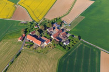 Ortsteil Bowiesen mit Kapelle Bowiesen und  Unser Johannshof im Ortsteil Neubronn in Igersheim im Bundesland Baden-Württemberg, Deutschland