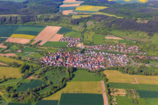 Ortübersicht aus Westen im Ortsteil Hochhausen in Tauberbischofsheim im Bundesland Baden-Württemberg, Deutschland