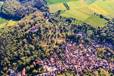 Luftbild von Ortsansicht unterhalb der Burg Gamburg in Werbach im Bundesland Baden-Württemberg, Deutschland