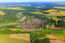 Luftbild von Dorfansicht im Lieblichen Taubertal aus Süden im Ortsteil Reicholzheim in Wertheim im Bundesland Baden-Württemberg, Deutschland