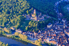 Schloss Burg Wertheim über der Altstadt am Main im Bundesland Baden-Württemberg, Deutschland