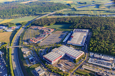 Outlet Wertheim Village, Warema und  McRent Wertheim im Ortsteil Bettingen im Bundesland Baden-Württemberg, Deutschland