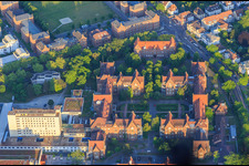 Städtisches Klinikum, Haus C und B im Ortsteil Nordweststadt in Karlsruhe im Bundesland Baden-Württemberg, Deutschland