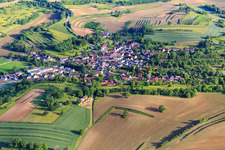 Dorfansicht aus Norden im Ortsteil Wallburg in Ettenheim im Bundesland Baden-Württemberg, Deutschland