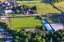 Fussballplatz am Salle polyvalente in Wittisheim im Bundesland Bas-Rhin, Frankreich