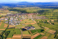 Stadtansicht aus Westen in Endingen am Kaiserstuhl im Bundesland Baden-Württemberg, Deutschland