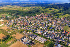 Stadtübersicht aus Nordwesten mit Adval Tech (Germany) GmbH & Co. KG und Dinger Stone GmbH in Endingen am Kaiserstuhl im Bundesland Baden-Württemberg, Deutschland