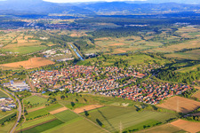 Stadtansicht aus Westen in Riegel am Kaiserstuhl im Bundesland Baden-Württemberg, Deutschland