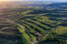 Luftbild von Terassierte Weinberge im Ortsteil Bombach in Kenzingen im Bundesland Baden-Württemberg, Deutschland