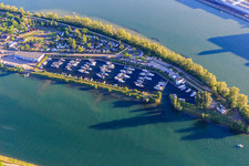 Luftbild von Port de plaisance - Fuchs Hafen - Marina sur l'Île du Rhin: Yachthafen des Nautic Club Ile Du Rhin am Rhein in Biesheim im Bundesland Haut-Rhin, Frankreich