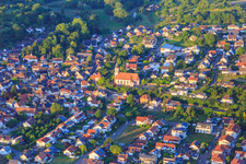 Kirche St. Nikolaus am Friedhof im Ortsteil Altdorf in Ettenheim im Bundesland Baden-Württemberg, Deutschland