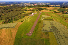 Luftbild von Flugplatz AIRFIELD ROTTWEIL - EDSZ von Osten im Ortsteil Zepfenhan in Rottweil im Bundesland Baden-Württemberg, Deutschland