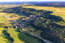 Dorfansicht aus Südosten im Ortsteil Gößlingen in Dietingen im Bundesland Baden-Württemberg, Deutschland
