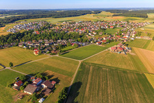 Dorfansicht von Nordosten im Ortsteil Herrenzimmern in Bösingen im Bundesland Baden-Württemberg, Deutschland