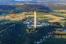 TK Elevator Testturm aus Westen am Abend in Rottweil im Bundesland Baden-Württemberg, Deutschland