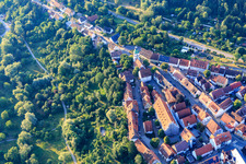 Luftbild von Historischer Ortskern mit Fruchtkasten und Stadtkirche in Rosenfeld im Bundesland Baden-Württemberg, Deutschland