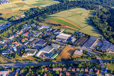 Industriegebiet Hölzlestraße mit Werkzeugbau - Stanzerei Walter Götz GmbH, AKE Knebel GmbH & Co. KG und EZU-Metallwaren GmbH & Co. KG im Ortsteil Engstlatt in Balingen im Bundesland Baden-Württemberg, Deutschland