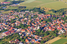 Medarduskirche in der Dorfmitte im Ortsteil Ostdorf in Balingen im Bundesland Baden-Württemberg, Deutschland
