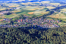 Dorfansicht aus Norden im Ortsteil Trichtingen in Epfendorf im Bundesland Baden-Württemberg, Deutschland