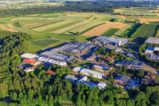 Luftbild von Industriegebiet Oberwiesachstraße mit ROHE Technology GmbH, Pewe Weidlich GmbH, SuperAlloy Manufaktur GmbH und Dobergo GmbH & Co. KG im Ortsteil Betzweiler in Loßburg im Bundesland Baden-Württemberg, Deutschland