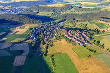 Dorfansicht aus Westen im Ortsteil Lombach in Loßburg im Bundesland Baden-Württemberg, Deutschland