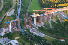 Baustelle der Neckartalhochbrücke Horb am Neckar zur Überquerung des Neckars für die B32 / B28 im Ortsteil Nordstetten im Bundesland Baden-Württemberg, Deutschland von oben