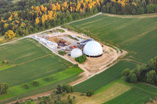 Biogasreaktoren und PV-Dächer in Sulz am Neckar im Bundesland Baden-Württemberg, Deutschland