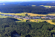 Industriegebiet Industriestraße von Süden im Ortsteil Saint Georgen im Schwarzwald in St. Georgen im Schwarzwald im Bundesland Baden-Württemberg, Deutschland