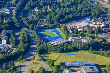 Sportplatz und -Halle des TV Villingen 1848 und des Gymnasium am Hoptbühl in Villingen-Schwenningen im Bundesland Baden-Württemberg, Deutschland
