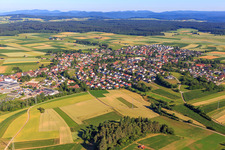 Ortsansicht aus Südwesten im Ortsteil Waldmössingen in Schramberg im Bundesland Baden-Württemberg, Deutschland