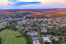 Luftbild von Ortsansicht aus Westen am Abend im Ortsteil Jabach in Lebach im Bundesland Saarland, Deutschland