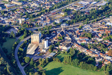 Franz Juchem GmbH, Werk Lebach und Kirche Heilige Dreifaltigkeit und St. Marien im Ortsteil Bubach-Calmesweiler in Eppelborn im Bundesland Saarland, Deutschland