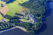 Luftaufnahme von Seezeitlodge Hotel&SPA am Bostalsee im Ortsteil Gonnesweiler in Nohfelden im Bundesland Saarland, Deutschland