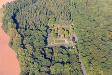Friedhof Eiweiler im Wald in Heusweiler im Bundesland Saarland, Deutschland