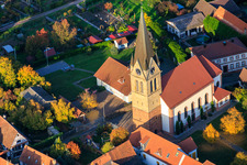 Luftaufnahme von Kirche St. Martin in Steinweiler im Bundesland Rheinland-Pfalz, Deutschland