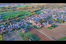 Freisbach von Südwesten im Bundesland Rheinland-Pfalz, Deutschland