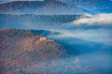 Madenburg aus Süden am Abend in Eschbach im Bundesland Rheinland-Pfalz, Deutschland