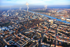 Chemiewerk BASF am Rhein von Süden in Ludwigshafen am Rhein im Bundesland Rheinland-Pfalz, Deutschland von oben