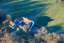 Herrenmühle am Erlenbach im Ortsteil Minderslachen in Kandel im Bundesland Rheinland-Pfalz, Deutschland von oben