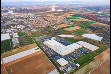 Firmengelände der Joseph Vögele AG im Ortsteil Rheingönheim in Ludwigshafen am Rhein im Bundesland Rheinland-Pfalz, Deutschland