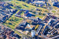 Schloss Gottesaue, Musikschule Wolfgang-Rihm-Forum und BGV Badische Versicherungen im Ortsteil Oststadt in Karlsruhe im Bundesland Baden-Württemberg, Deutschland