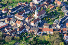 Kirche Saint-Wendelin am Jardin St Wendelin in Diebling im Bundesland Moselle, Frankreich