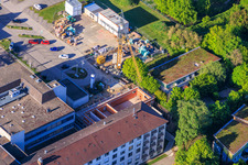 Baustelle für den NEUBAU der NOTAUFNAHME, INTENSIVMEDIZIN UND DIAGNOSTIKBEREICHE der Asklepios Südpfalzkliniken GmbH. Projektsteuerung: BPM Bau- und Projektmanagement Hart GmbH. BPM Architektur, Planung + Objektüberwachung: alsh sander hofrichter architekten GmbH Gesellschaft für Architektur und Generalplanung. Planungsbüro Noll GmbH , TGA-Planung / Heizung-Lüftung-Sanitär-Medizinische Gase-Gebäudeautomation, TGA-Planung / Stark- u. Schwachstromtechnische Anlagen / Fördertechnik: DE-Plan GmbH & Co. KG, Tragwerksplanung: ZPP Ingenieure AG, Freianlagen hofmann_röttgen Landschaftsarchitekten BDLA, Brandschutz: Rieser-Wessel Brandschutzsachverständige & Ingenieure PartG mbB und Bauphysik / Schallschutz-Akustik: Ingenieurbüro Seidel in Kandel im Bundesland Rheinland-Pfalz, Deutschland