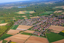 Hördt von Westen im Bundesland Rheinland-Pfalz, Deutschland