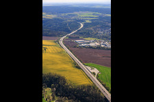 Verlauf der Autobahn A4 nach Osten am Parkplatz Rodablick Süd im Ortsteil Gernewitz in Stadtroda im Bundesland Thüringen, Deutschland