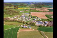 Industriegebiet Zinna mit Komposthalden der GEMES Abfallentsorgung und Recycling GmbH in Schöngleina im Bundesland Thüringen, Deutschland