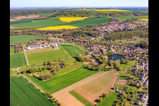 Ortsansicht von Süden mit Klosterteich im Ortsteil Thalbürgel in Bürgel im Bundesland Thüringen, Deutschland